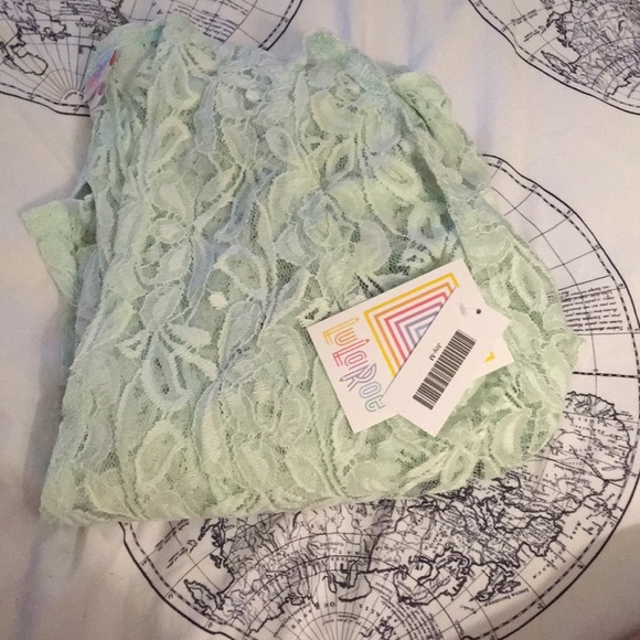 LuLaRoe Tops - Lularoe mint lace m joy